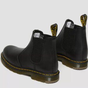 2976 Slip Resistant Leather Chelsea Boots